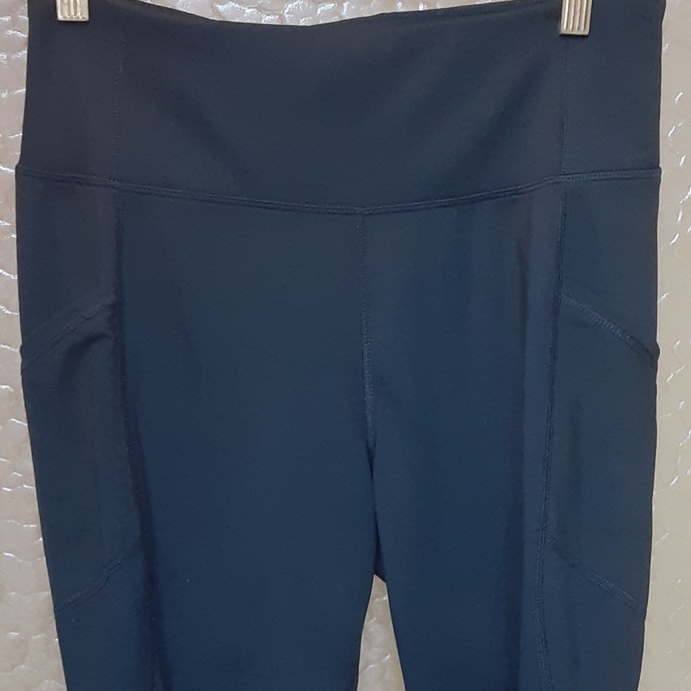 Avia Capri workout pants!